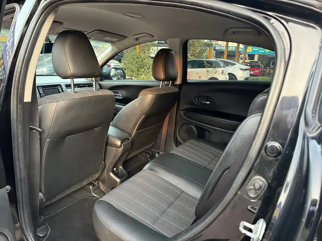 Honda Vezel 2015