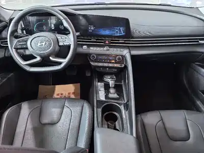 Hyundai Elantra 2023