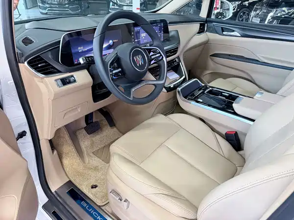 Buick GL8 2025