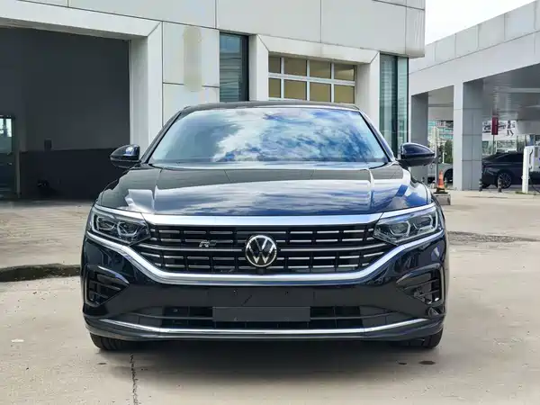 Volkswagen Passat 2023