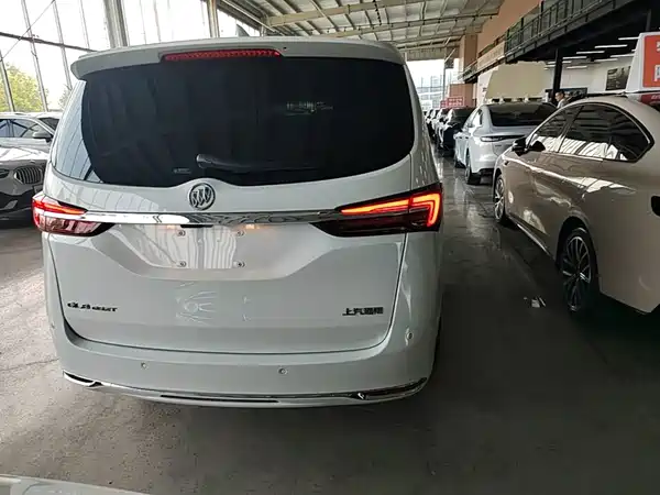 Buick GL8 2023