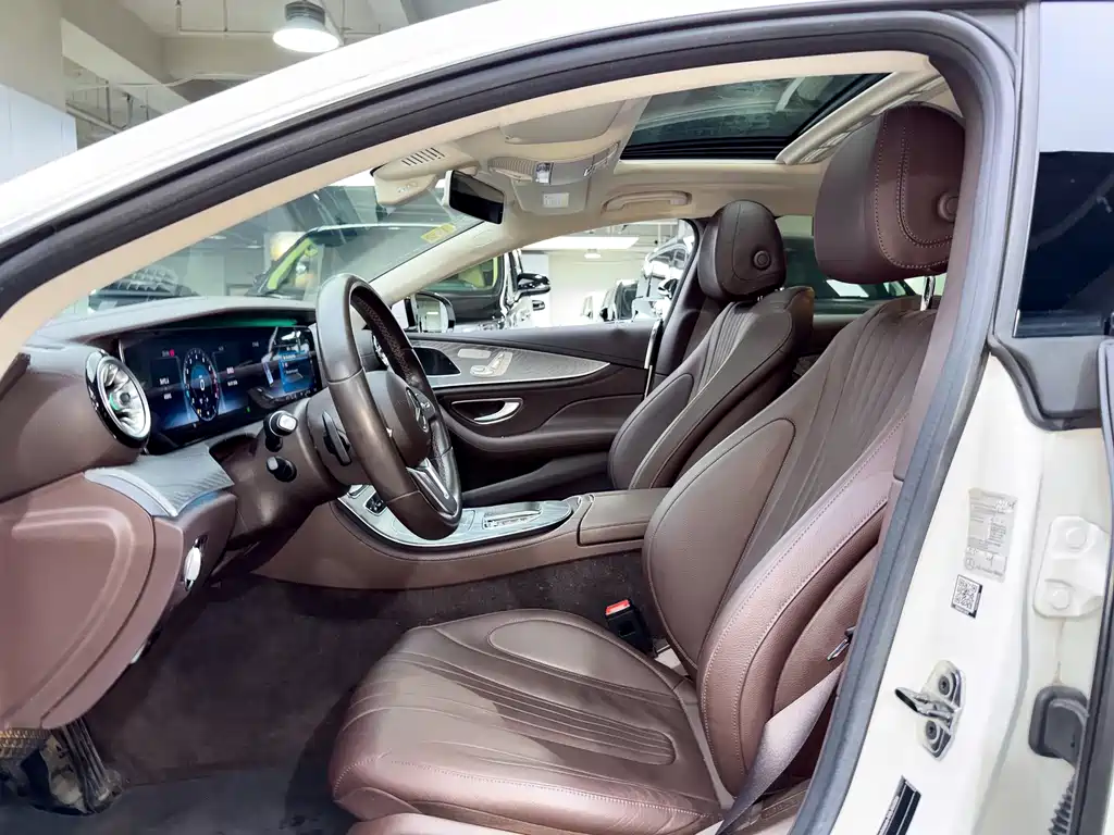 Mercedes-Benz CLS 2020 — фото 12