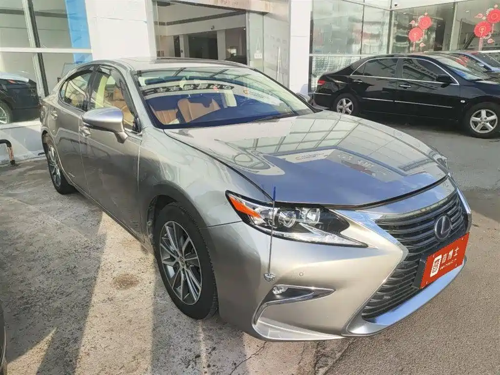 Lexus ES 2017 — фото 2