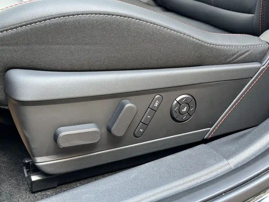 MINI JCW Aceman EV — фото 11