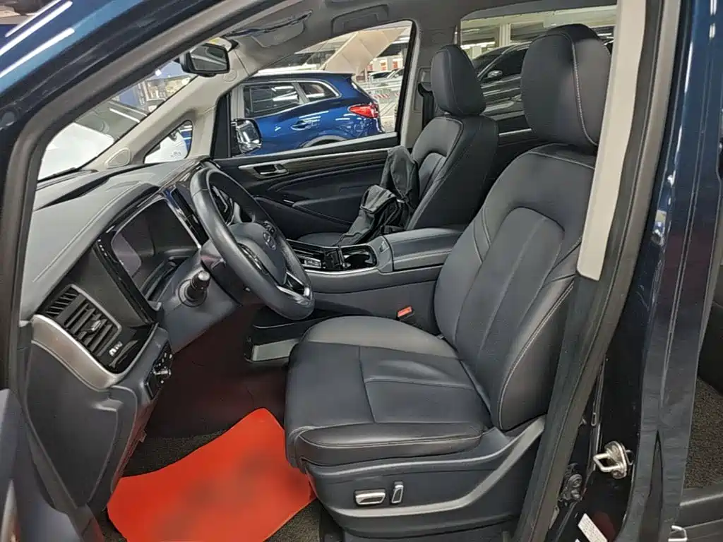 GAC Motor Trumpchi M8 2021 — фото 15