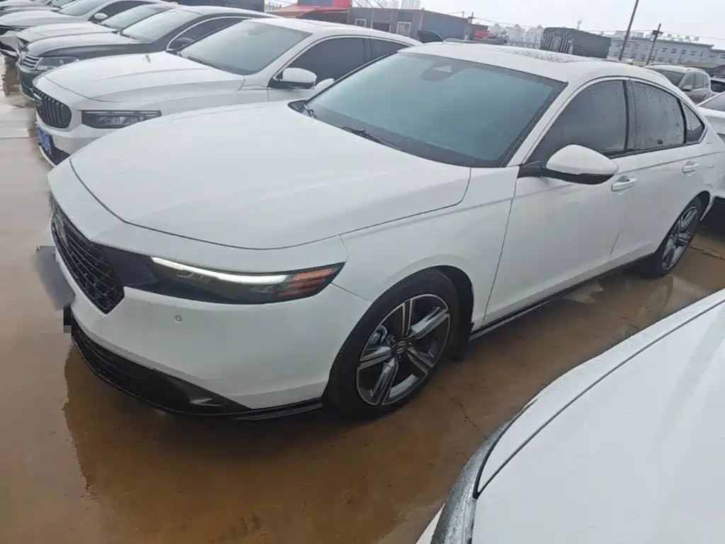 Honda Accord 2025 — фото 1