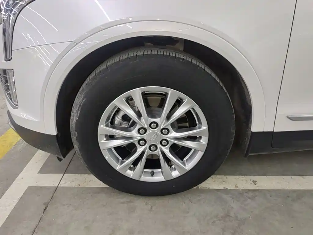 Cadillac XT5 2023 — фото 23