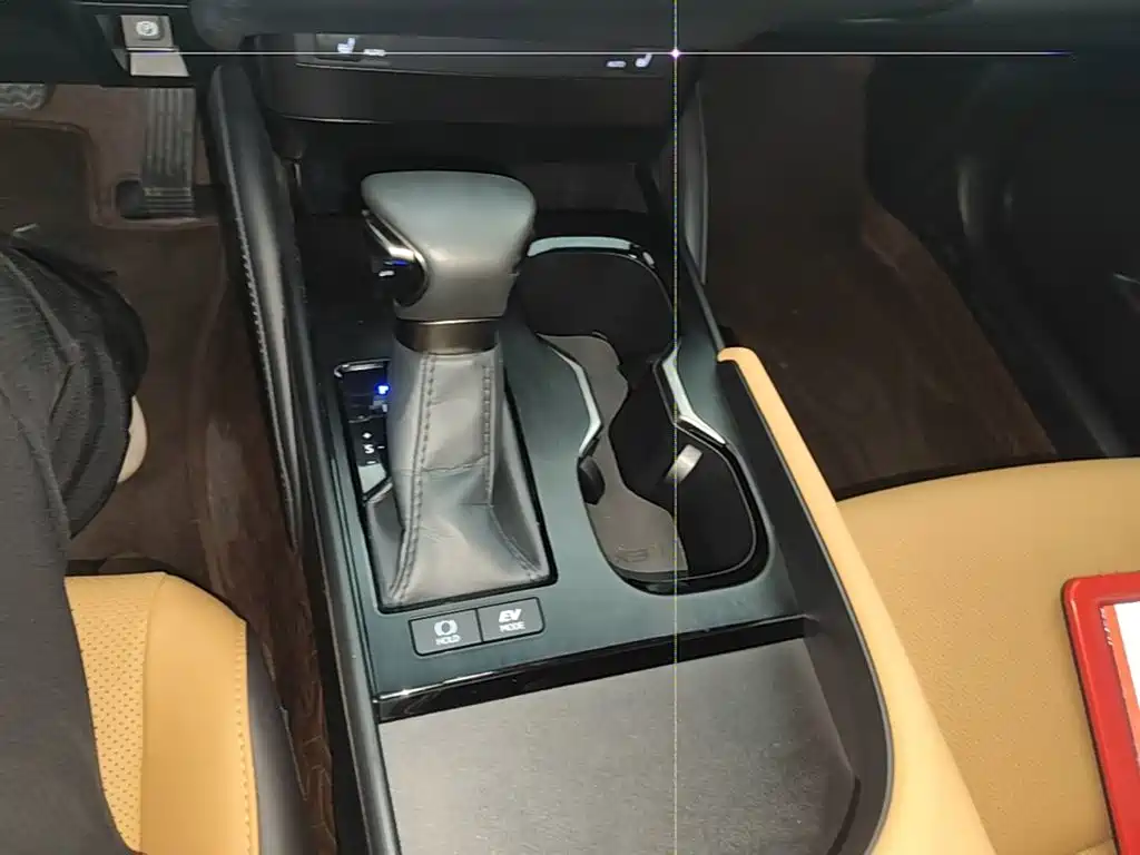 Lexus ES 2023 — фото 14