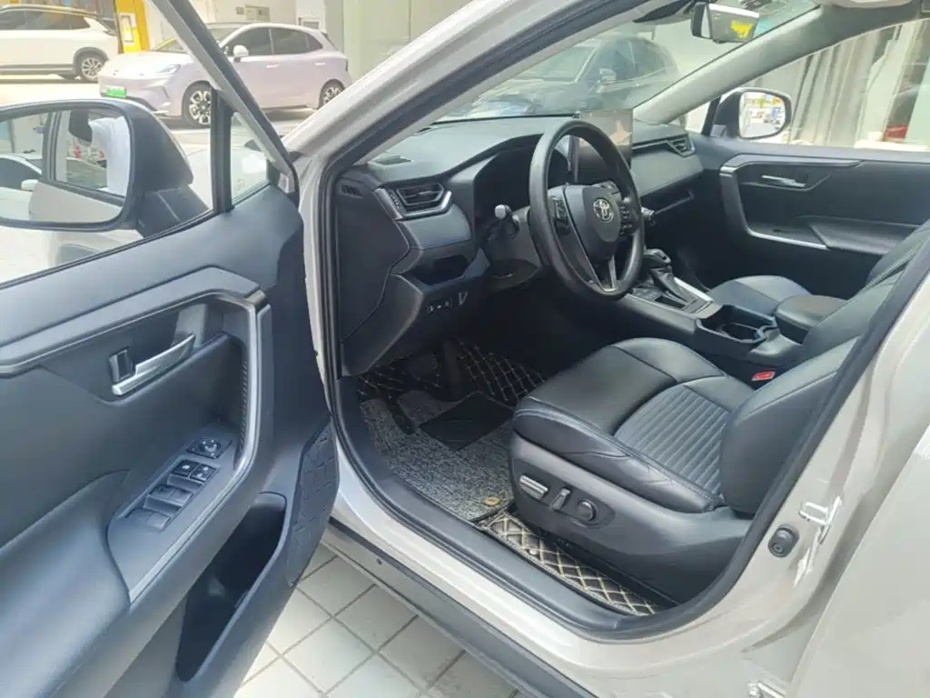 Toyota Wildlander 2020 — фото 16