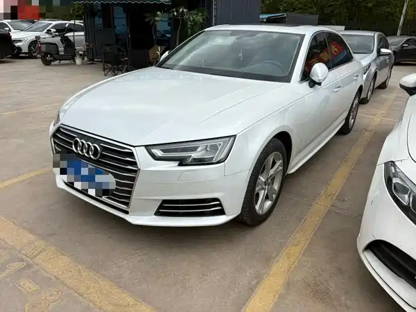 Audi A4L 2017