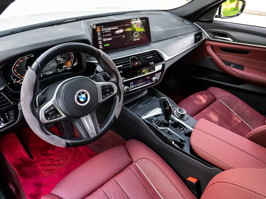 BMW 5 Series 2022 — фото 12