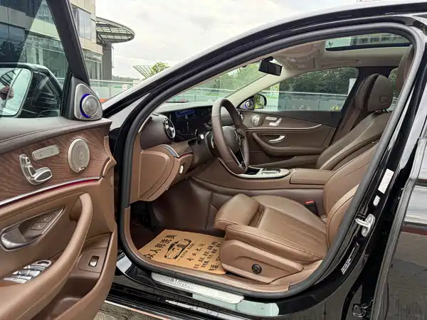 Mercedes-Benz E-Class 2022
