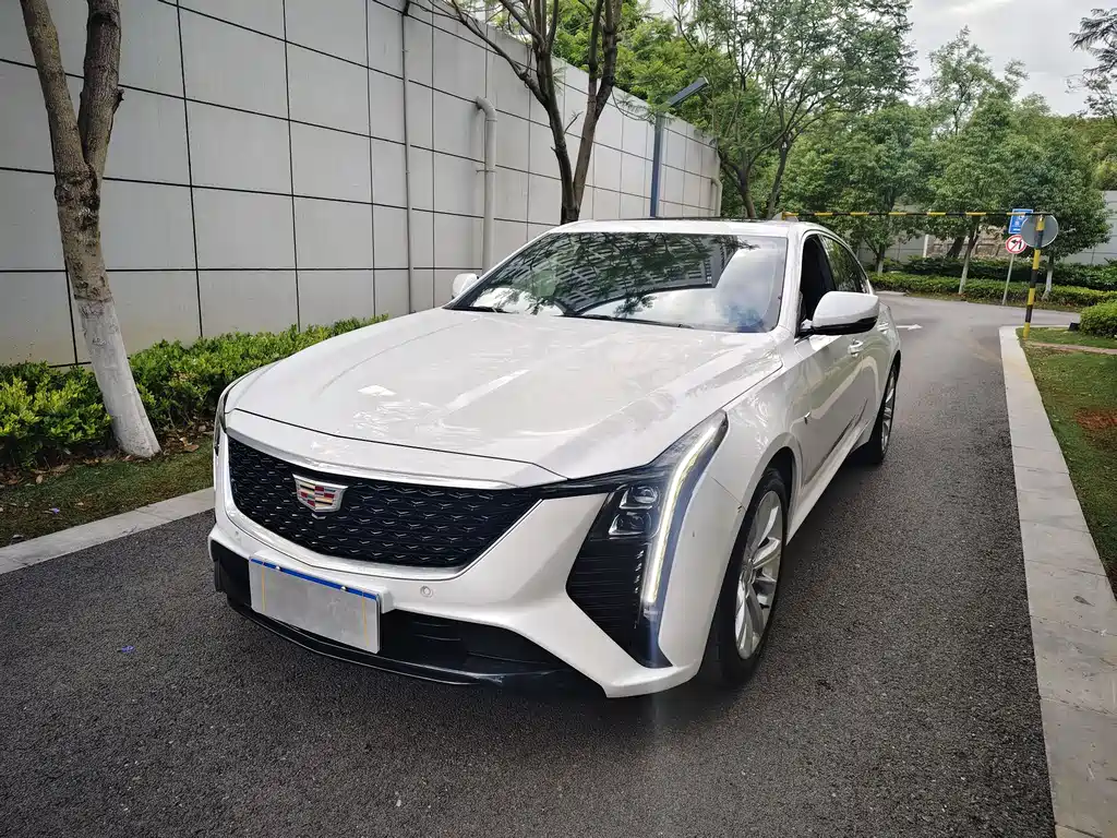 Cadillac CT5 2024 — фото 1