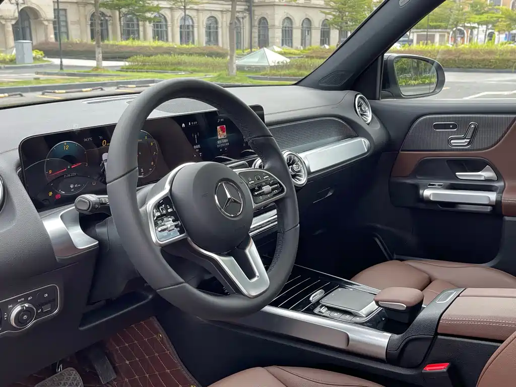 Mercedes-Benz GLB 2023 — фото 17