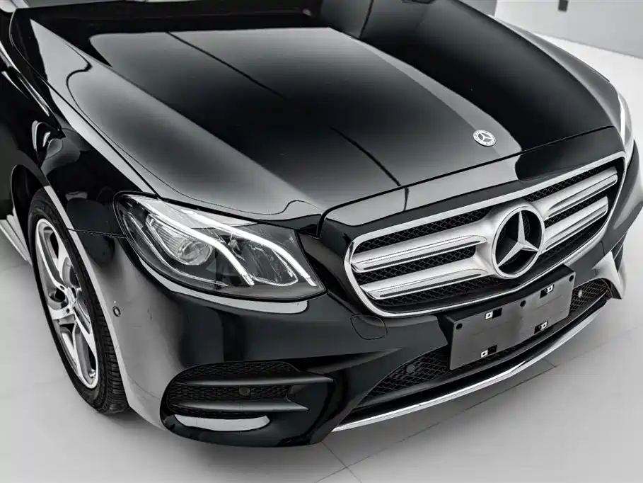 Mercedes-Benz E-Class 2020 — фото 36