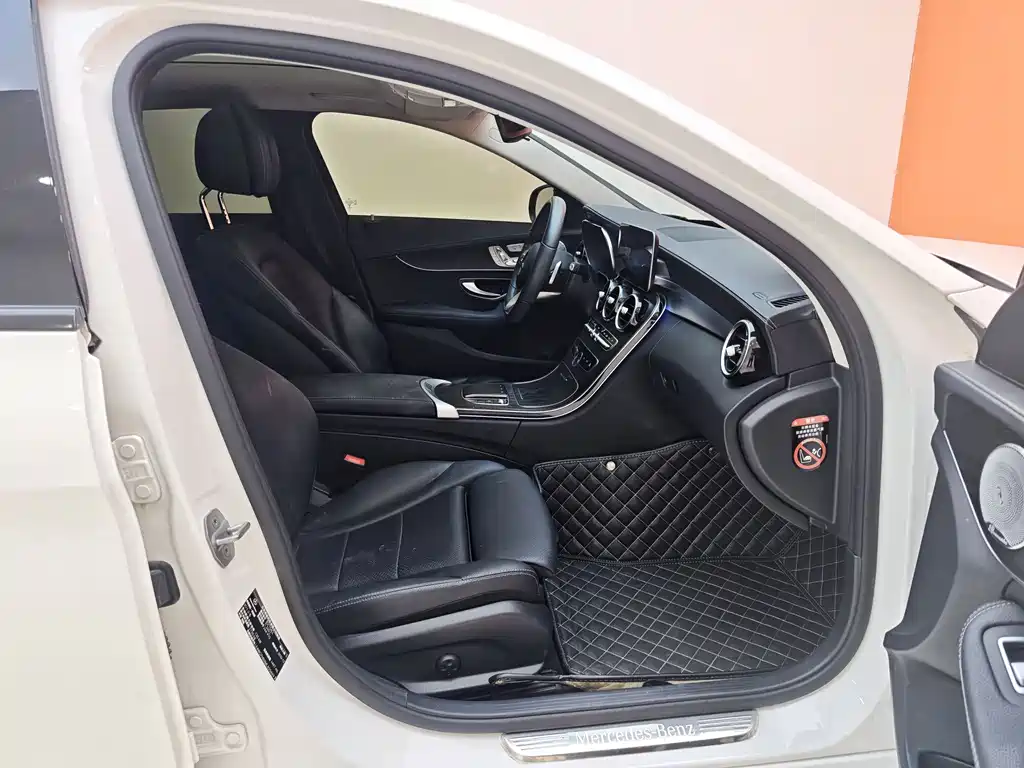 Mercedes-Benz C-Class 2021 — фото 18