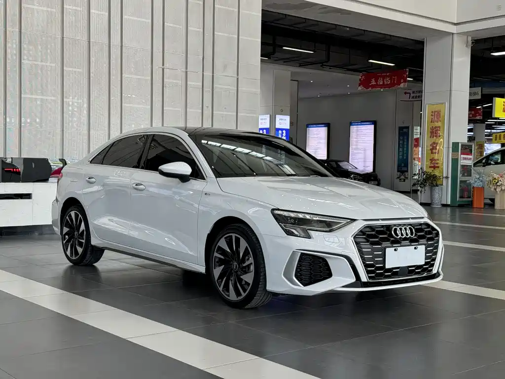 Audi A3 2023 — фото 3