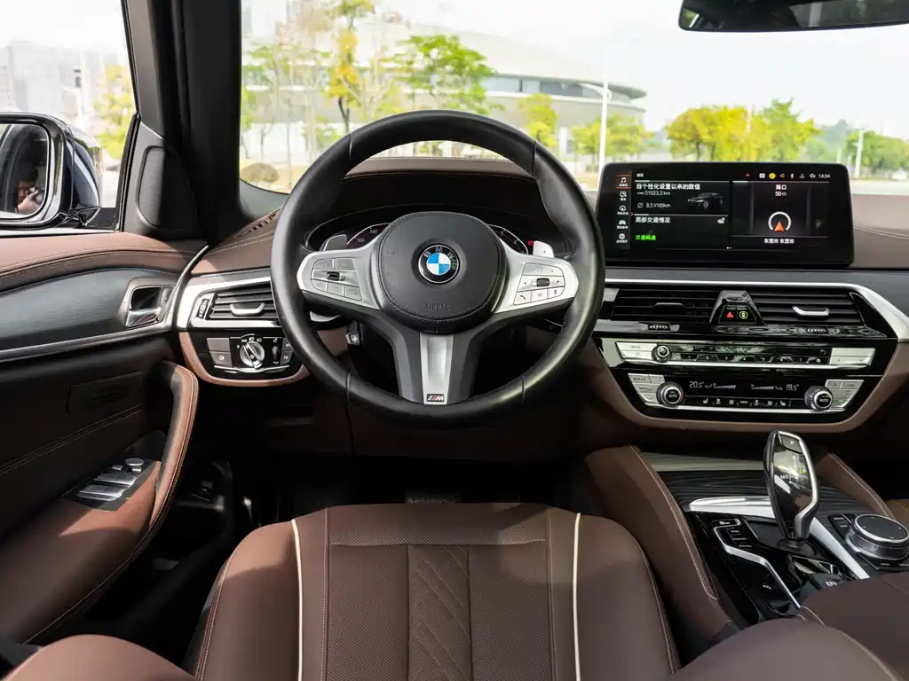 BMW 5 Series 2023 — фото 14