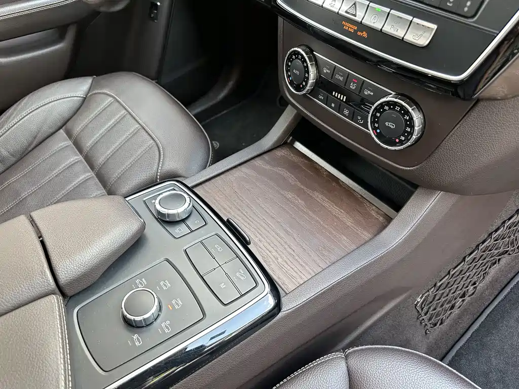 Mercedes-Benz GLE 2018 — фото 15