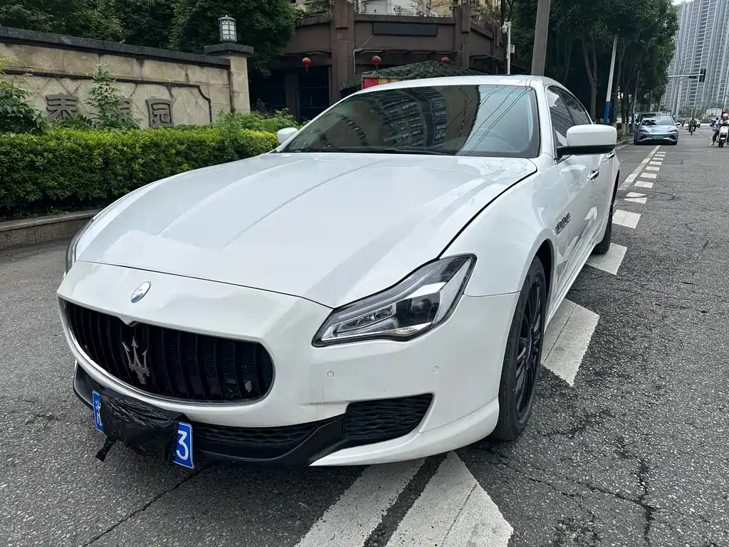 Maserati Quattroporte 2015