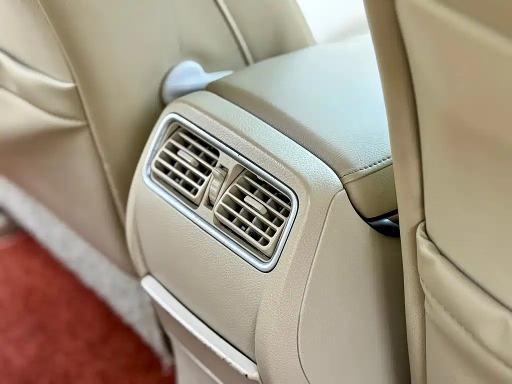 Nissan Teana 2012 — фото 16