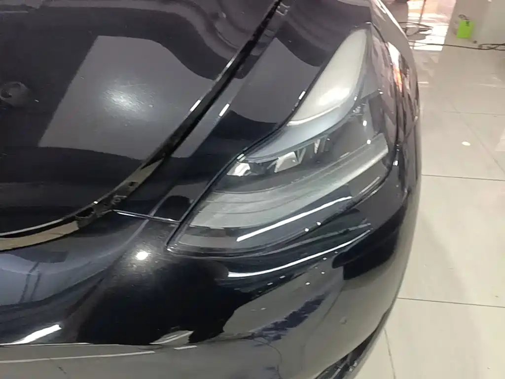 Tesla Model Y 2022 — фото 24