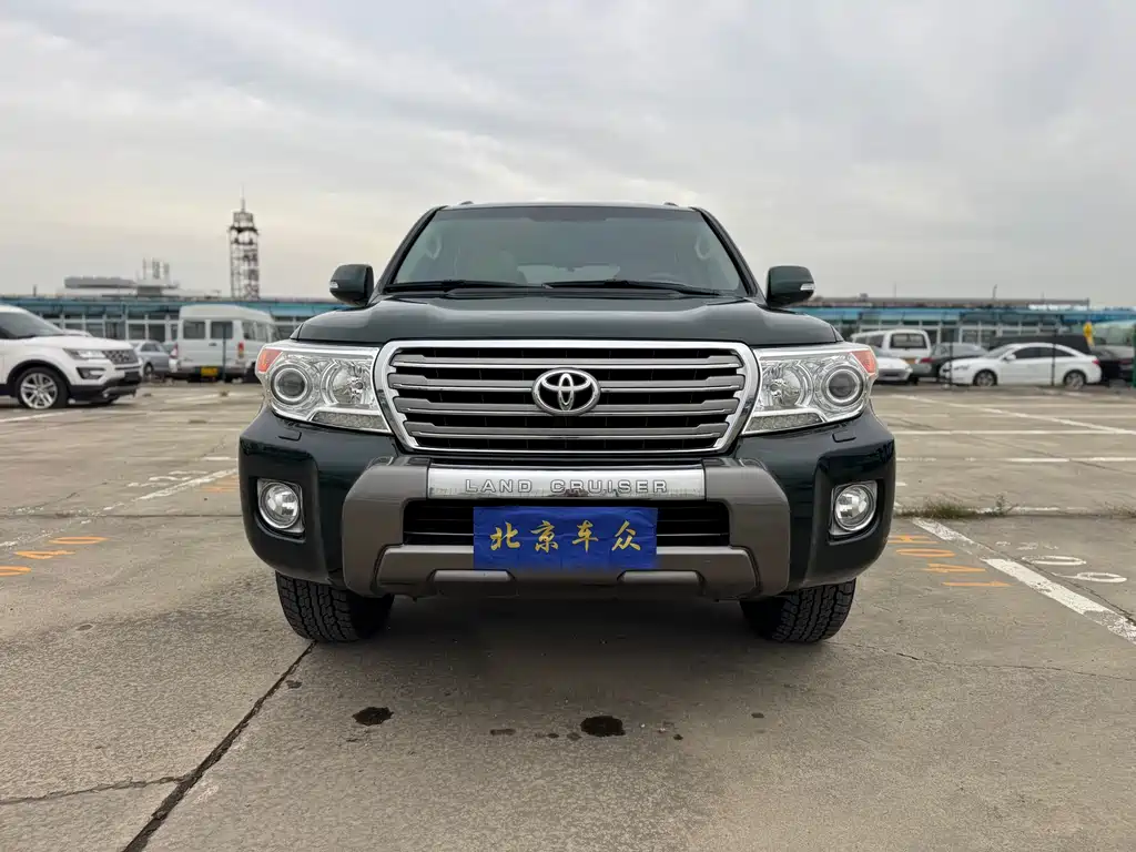 Toyota Land Cruiser 2013 — фото 2