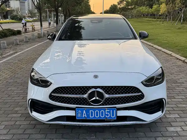 Mercedes-Benz C-Class 2025
