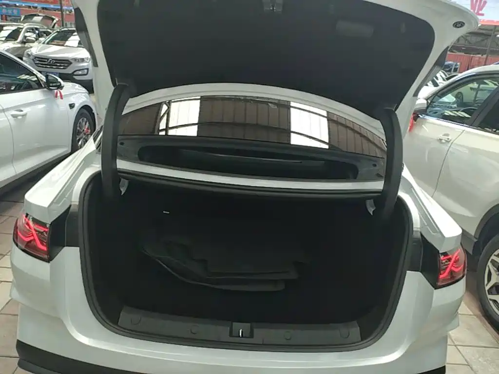 BYD Qin L 2025 — фото 19
