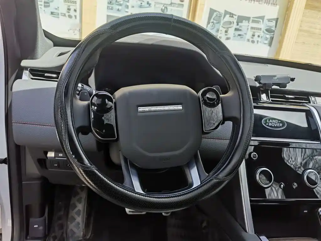 Land Rover Discovery Sport 2020 — фото 16