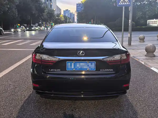 Lexus ES 2015