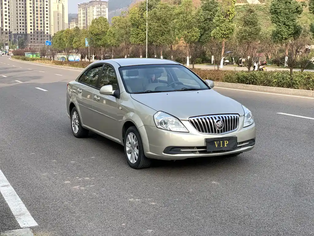Buick Excelle 2015 — фото 9