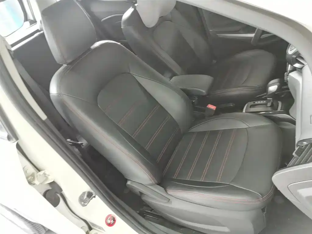 Ford Ecosport 2016 — фото 25