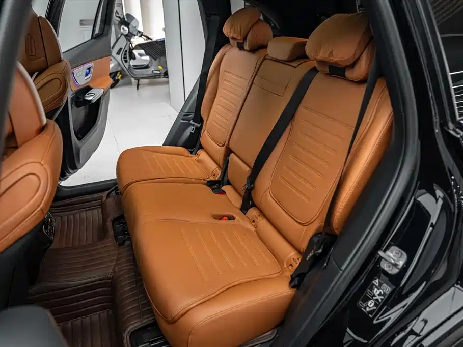 Mercedes-Benz GLC 2023 — фото 24