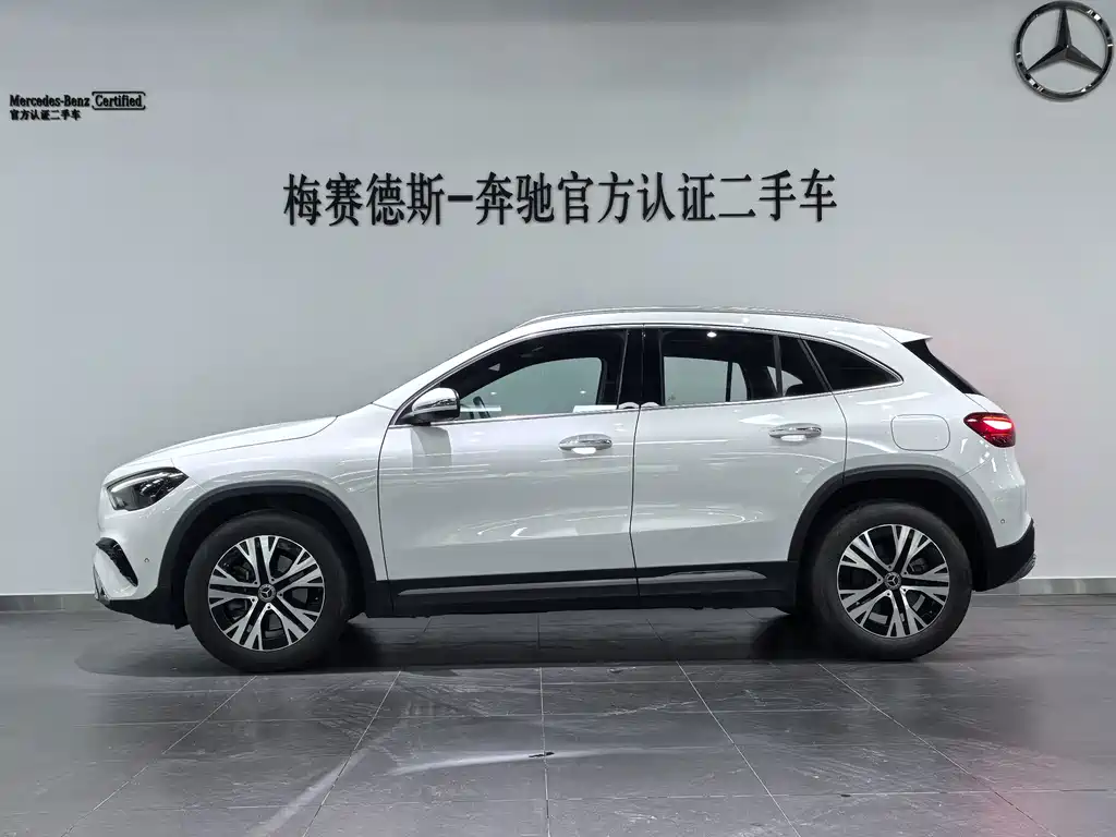 Mercedes-Benz GLA 2024 — фото 4