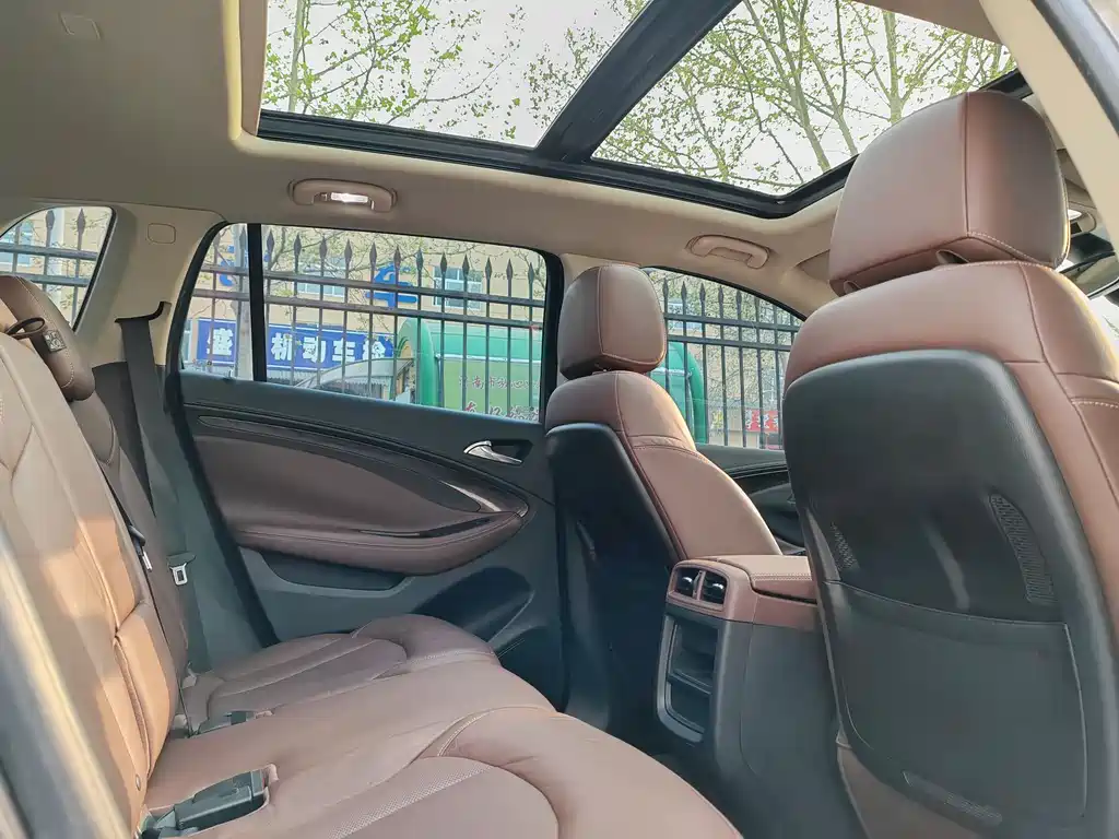 Buick Envision Plus 2017 — фото 9