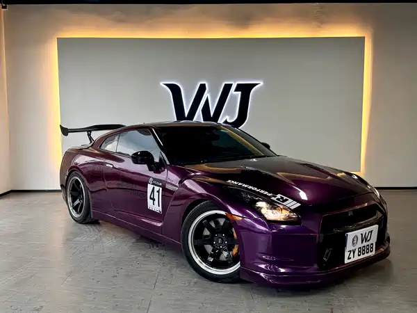 Nissan GT-R 2010