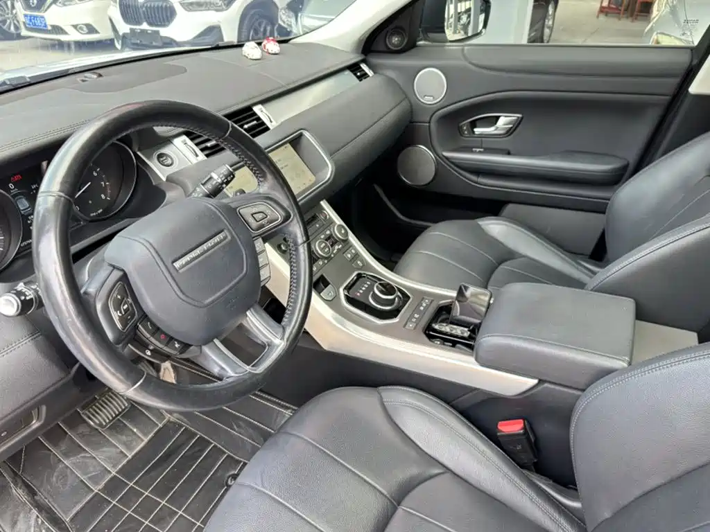 Land Rover Range Rover Evoque 2018 — фото 15