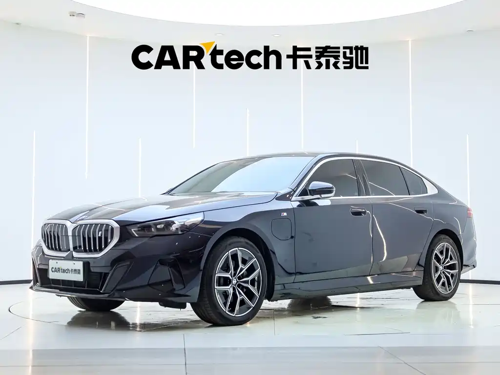 BMW i5 2025 — фото 1