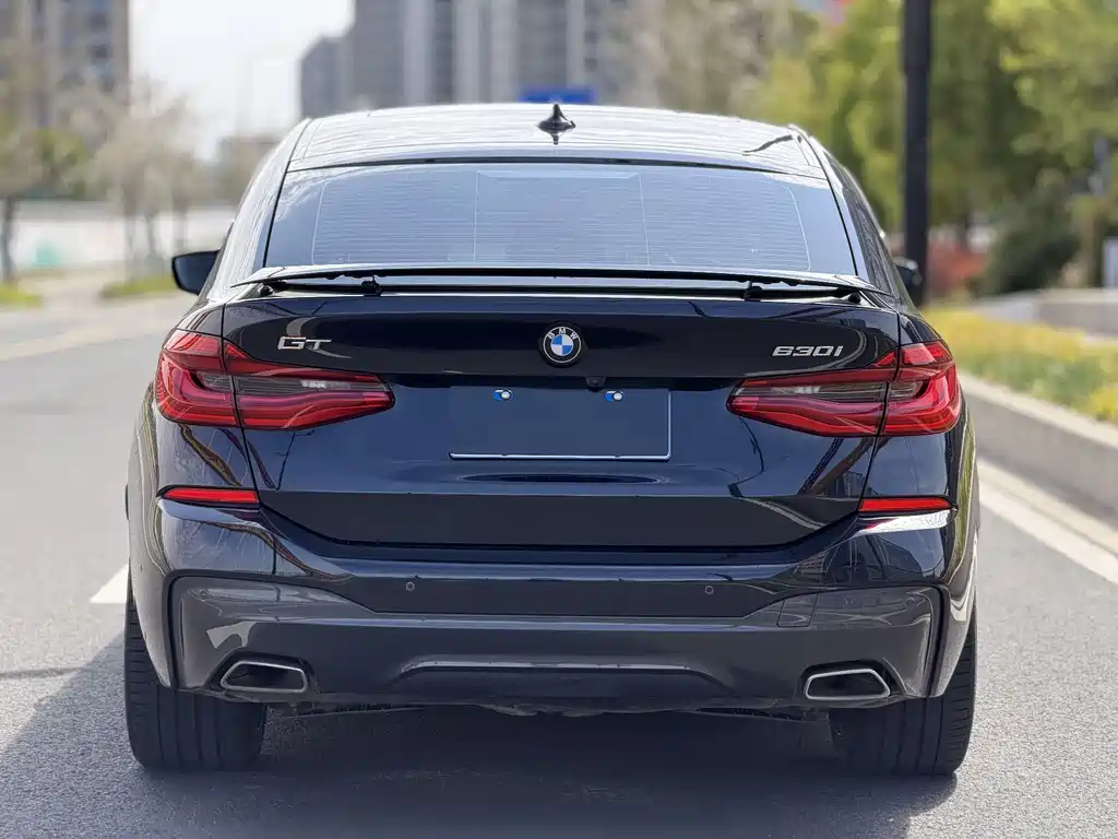BMW 6 Series GT 2023 — фото 10