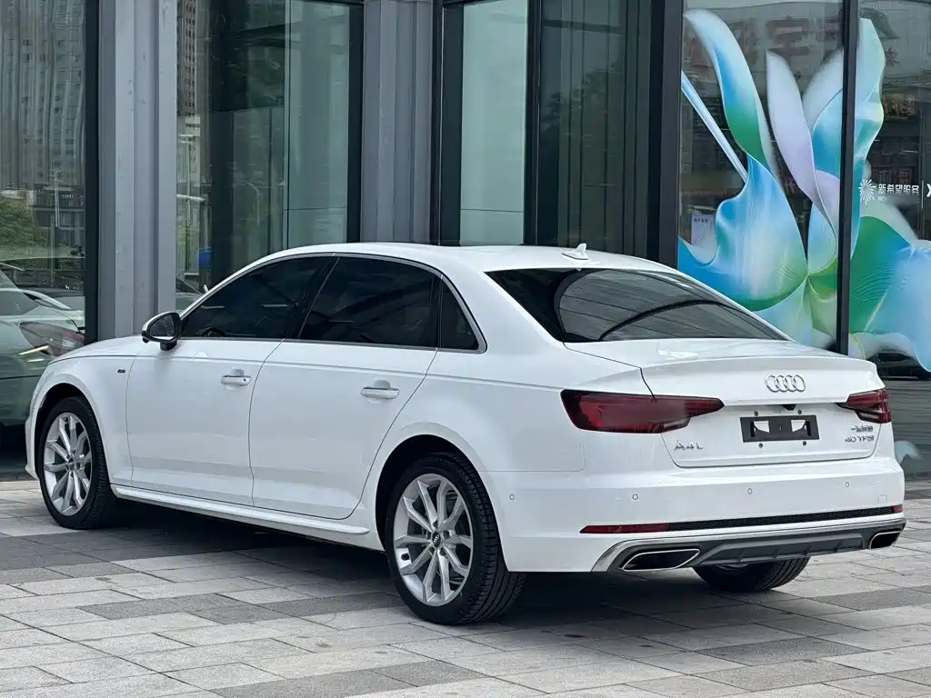 Audi A4L 2019 — фото 7