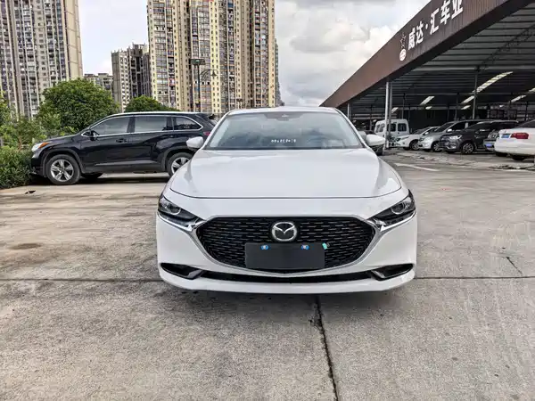 Mazda 3 Axela 2023