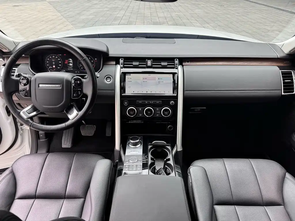 Land Rover Discovery 2019 — фото 7