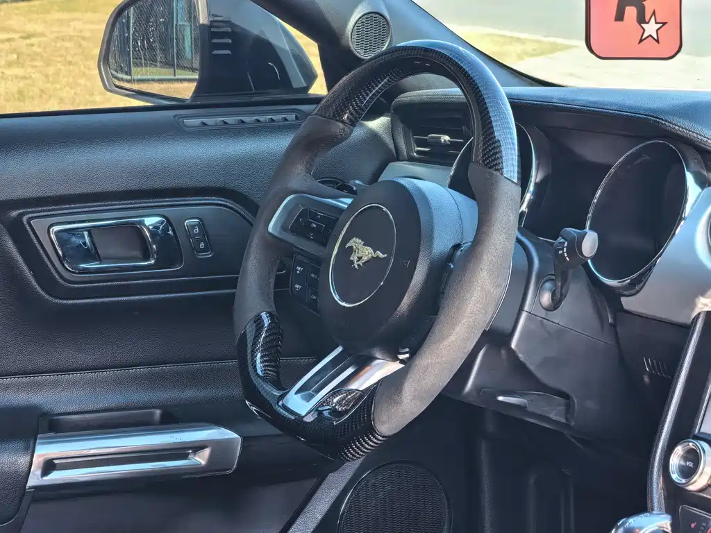 Ford Mustang 2018 — фото 12