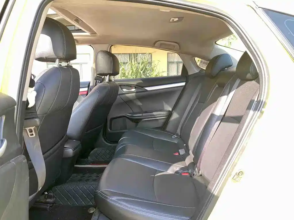 Honda Civic 2020 — фото 15