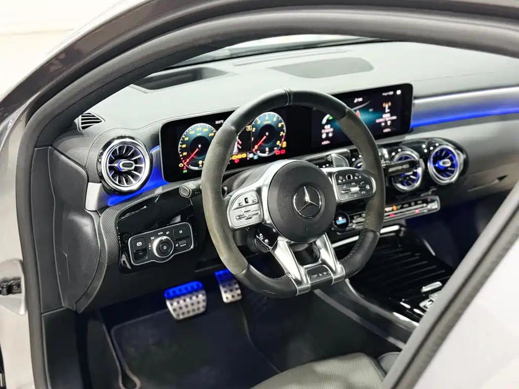 Mercedes-Benz A-Class AMG 2020 — фото 5