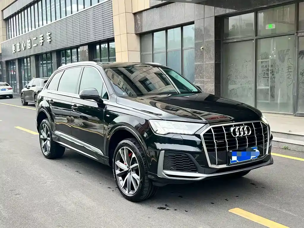 Audi Q7 2023 — фото 3