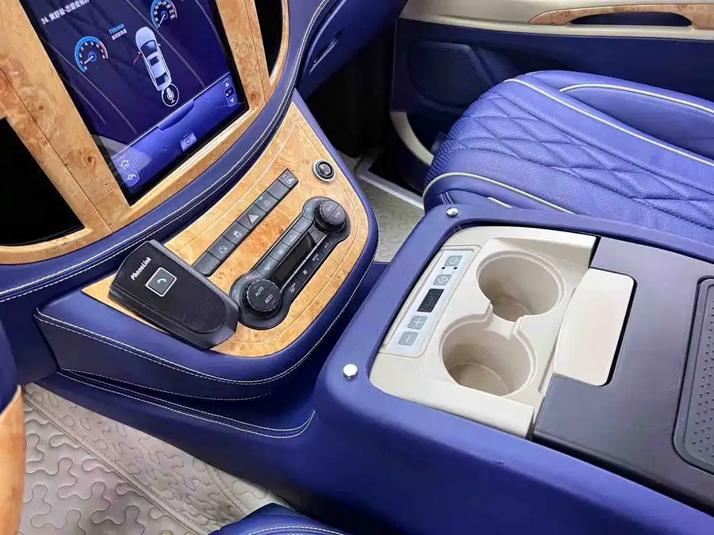 Mercedes-Benz Vito 2020 — фото 20