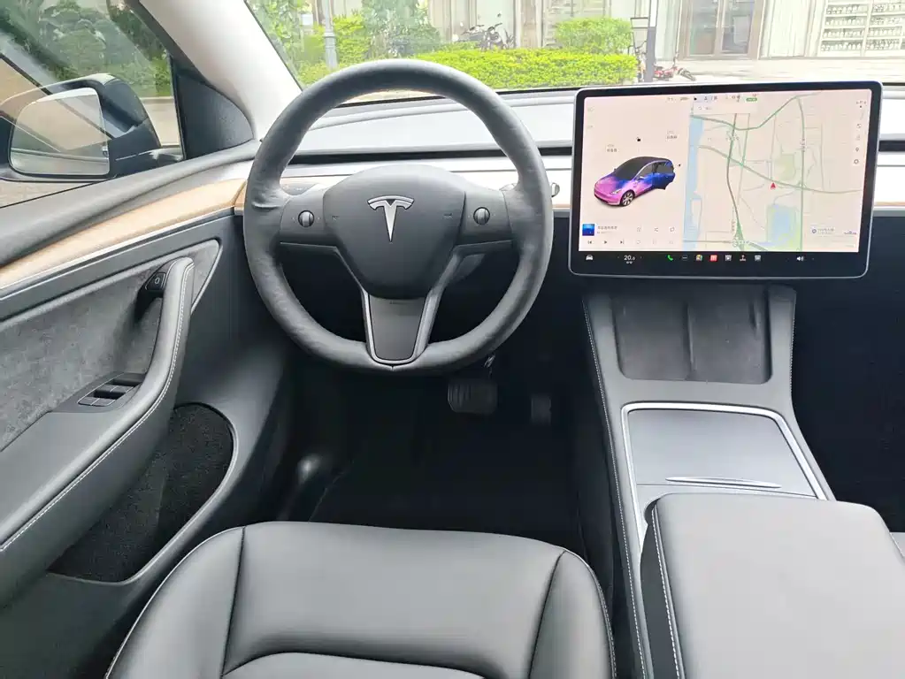 Tesla Model Y 2021 — фото 15