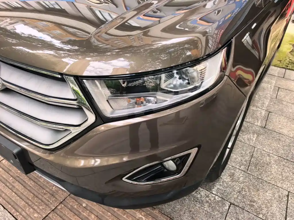 Ford Edge 2017 — фото 24